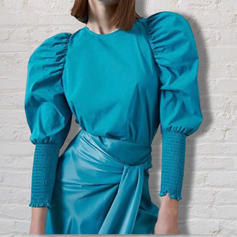 NWT ZARA 2020 Blouse with puffed sleeves
